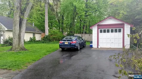 292 Wiley Place Wyckoff NJ 07481
