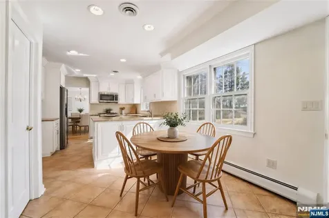 657 Lincoln Avenue Glen Rock NJ 07452