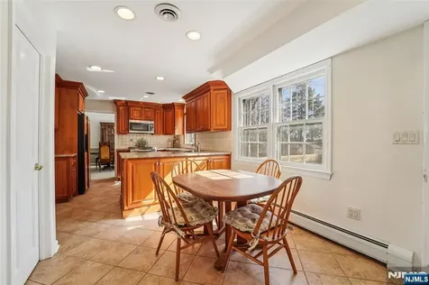 657 Lincoln Avenue Glen Rock NJ 07452