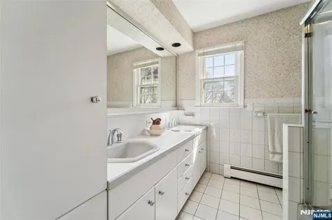 657 Lincoln Avenue Glen Rock NJ 07452