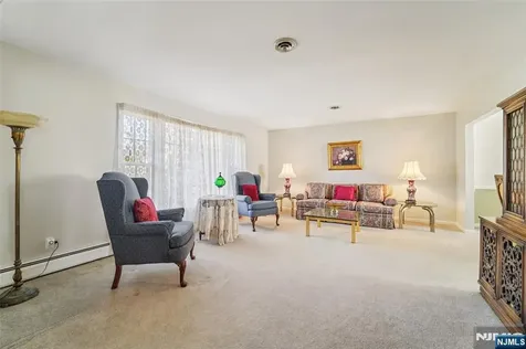 657 Lincoln Avenue Glen Rock NJ 07452