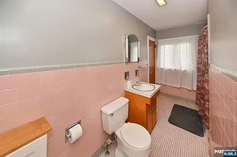 115 Center Street Pompton Lakes NJ 07442