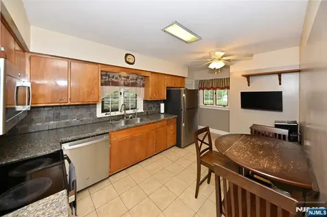 115 Center Street Pompton Lakes NJ 07442
