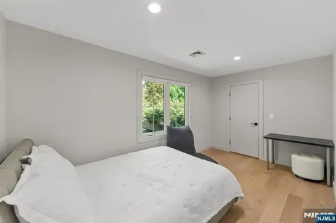 10 Sunset Road Demarest NJ 07627