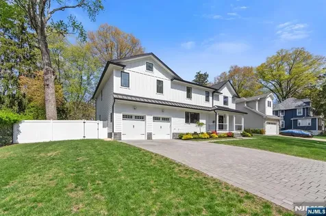 10 Sunset Road Demarest NJ 07627