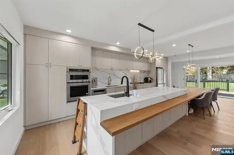 10 Sunset Road Demarest NJ 07627