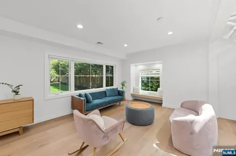 10 Sunset Road Demarest NJ 07627