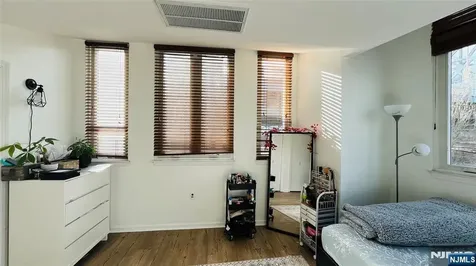 308-310 Passaic Harrison NJ 07029
