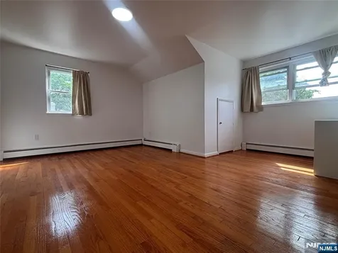 2004 Hoefleys Lane Fort Lee NJ 07024