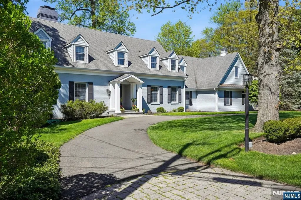 372 Lakeview Drive Wyckoff NJ 07481