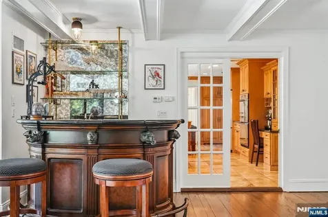 372 Lakeview Drive Wyckoff NJ 07481