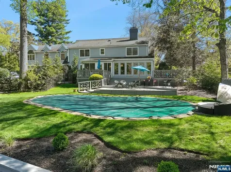 372 Lakeview Drive Wyckoff NJ 07481