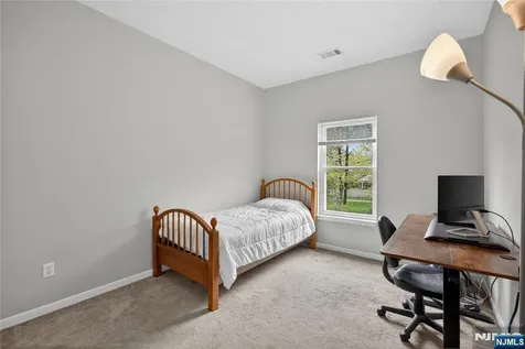 919 Burgundy Way Wayne NJ 07470