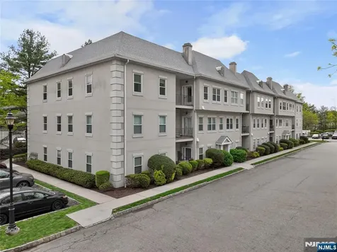 919 Burgundy Way Wayne NJ 07470