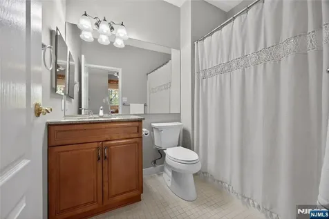 919 Burgundy Way Wayne NJ 07470