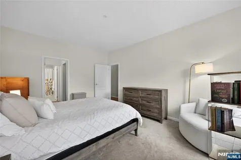 919 Burgundy Way Wayne NJ 07470