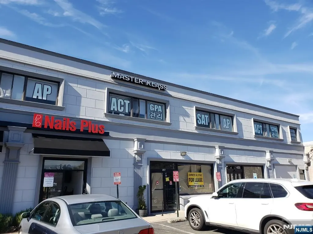 136 Oakland Avenue Closter NJ 07624