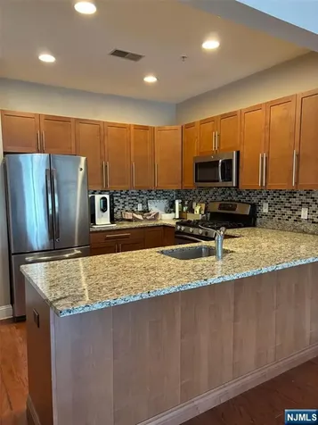 3206 Windsor Park Court Englewood NJ 07631