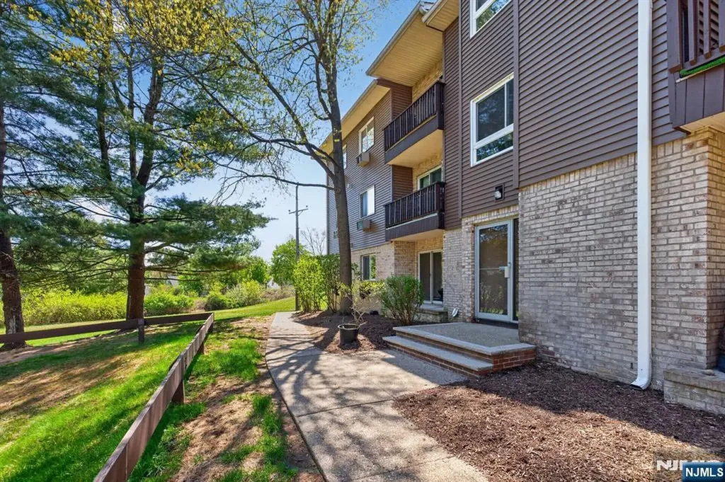 102 Federal Hill Road Pompton Lakes NJ 07442