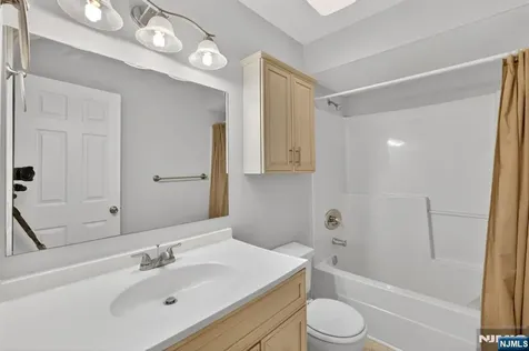 102 Federal Hill Road Pompton Lakes NJ 07442
