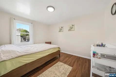 405 Burnet Place Paramus NJ 07652