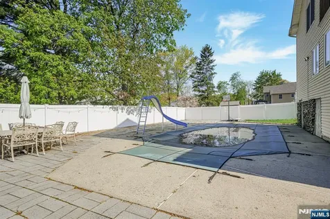 405 Burnet Place Paramus NJ 07652