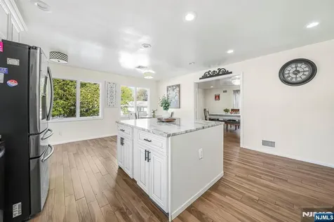 405 Burnet Place Paramus NJ 07652