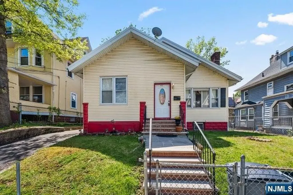 44 Scheerer Avenue Newark NJ 07112
