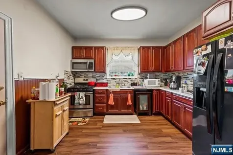 44 Scheerer Avenue Newark NJ 07112