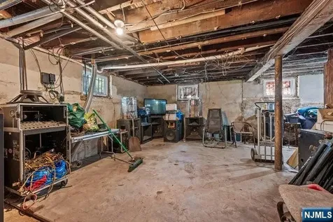 44 Scheerer Avenue Newark NJ 07112