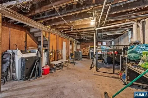 44 Scheerer Avenue Newark NJ 07112