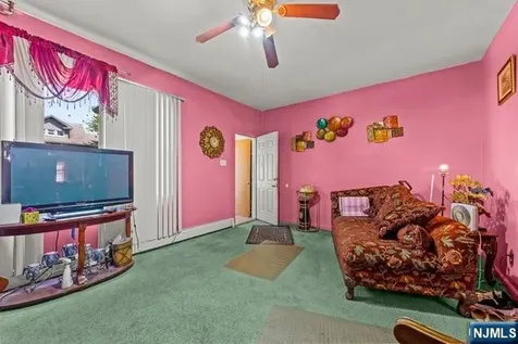 44 Scheerer Avenue Newark NJ 07112
