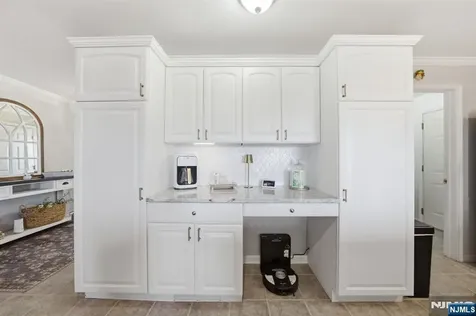 38 Bourne Circle Hardyston NJ 07419