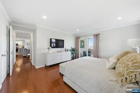 38 Bourne Circle Hardyston NJ 07419