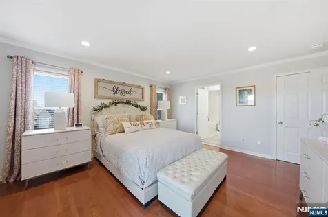 38 Bourne Circle Hardyston NJ 07419