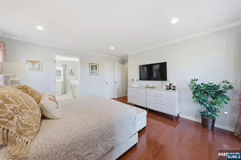 38 Bourne Circle Hardyston NJ 07419