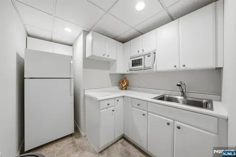 38 Bourne Circle Hardyston NJ 07419