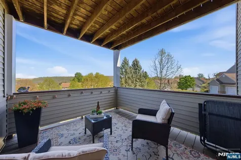 38 Bourne Circle Hardyston NJ 07419