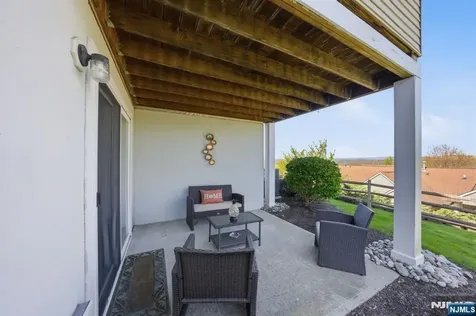 38 Bourne Circle Hardyston NJ 07419