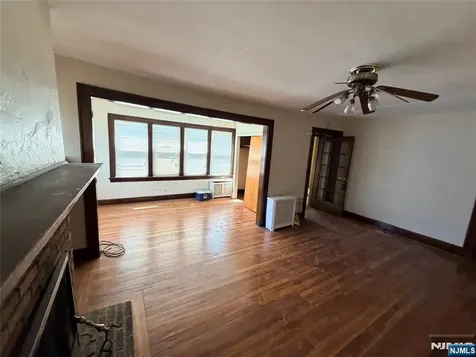 126 Chestnut Street East Orange NJ 07018