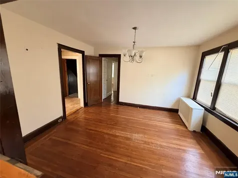 126 Chestnut Street East Orange NJ 07018