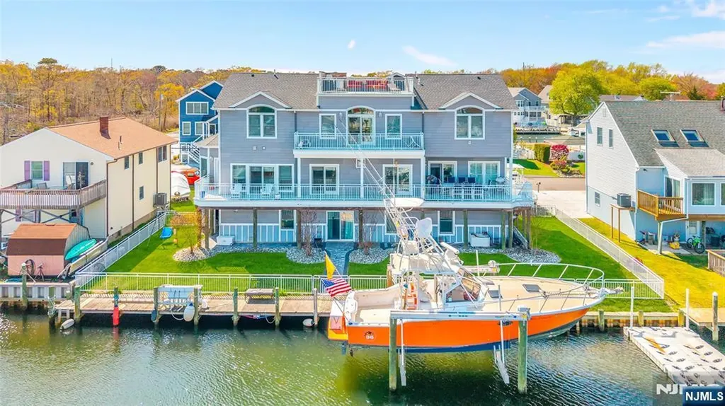 6 Capstan Road Ocean NJ 08758
