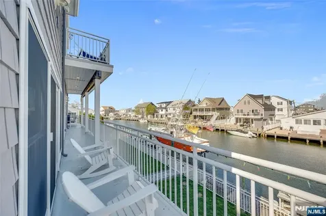 6 Capstan Road Ocean NJ 08758