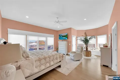 6 Capstan Road Ocean NJ 08758