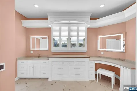 6 Capstan Road Ocean NJ 08758
