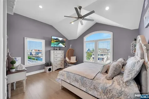 6 Capstan Road Ocean NJ 08758