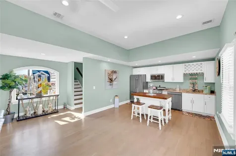 6 Capstan Road Ocean NJ 08758
