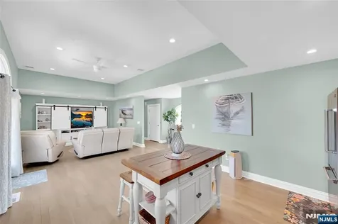 6 Capstan Road Ocean NJ 08758