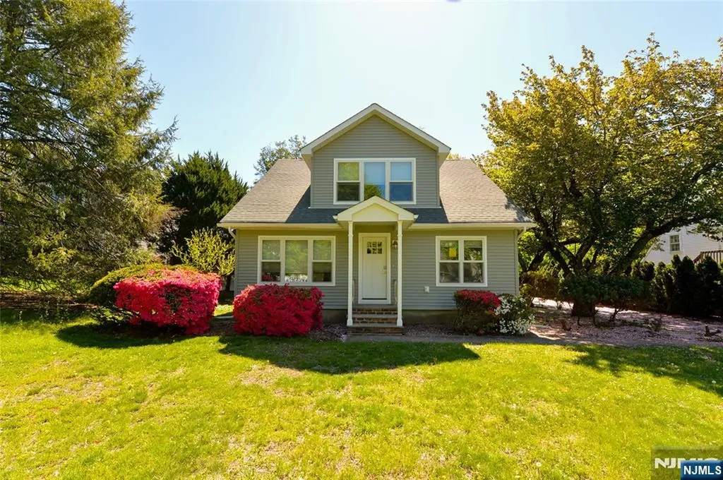385 Goffle Road Ridgewood NJ 07450
