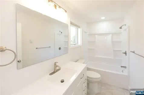 385 Goffle Road Ridgewood NJ 07450